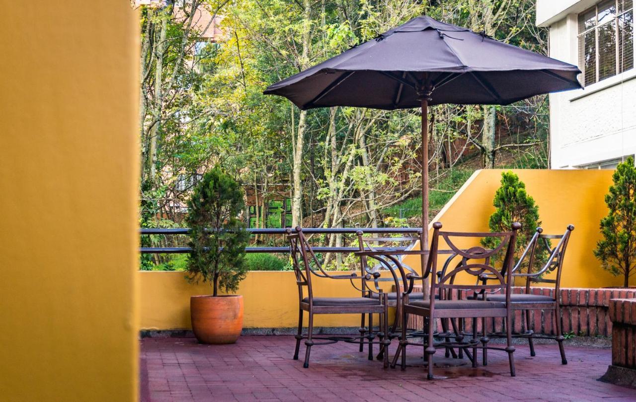 Hotel Emaus Bogota Exterior photo